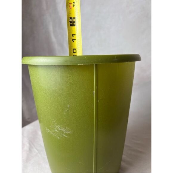Vintage Rubbermaid Trashcan Waste Bin - Picture 7 of 8